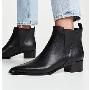 Acne Studios Jensen Grain Chelsea Boot Black, Size 37